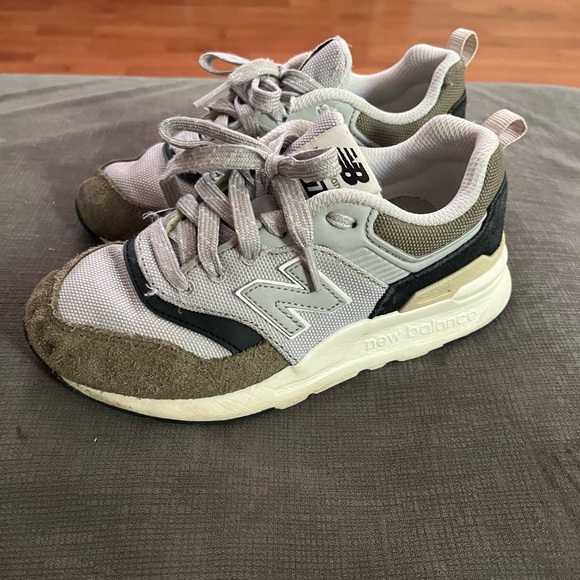 NB 997H - Picture 1 of 6